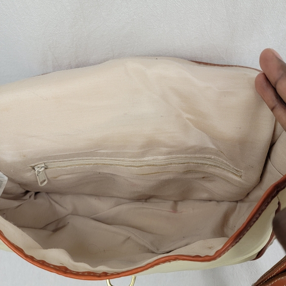 VNTG Americana Cabin Creek Elegant Cream and Brown Leather Women's Bag - Picture 8 of 9